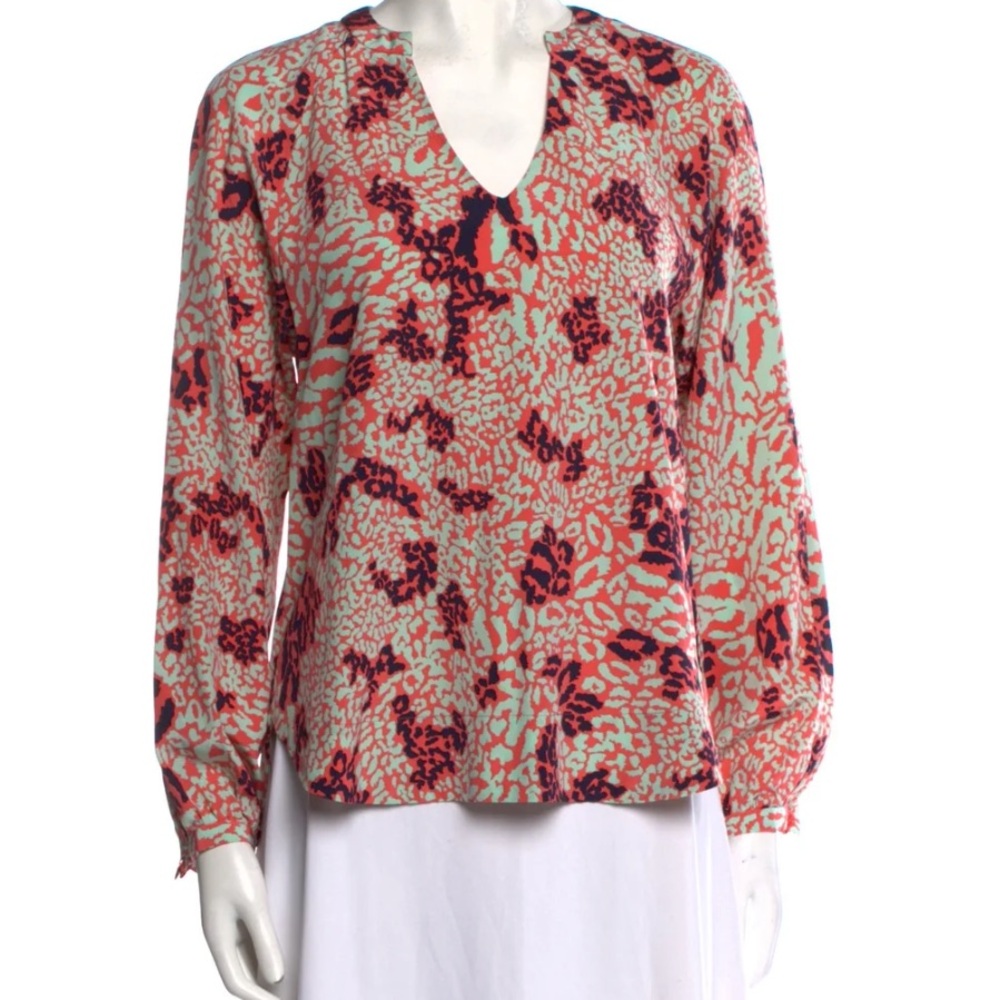 NWOT Bloomingdales Blouse